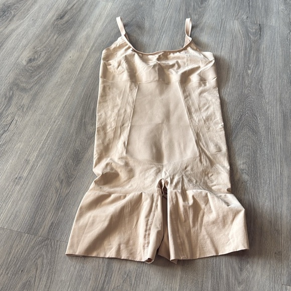 Women's Cream Shapewear Bodysuit size XL - Picture 2 of 10